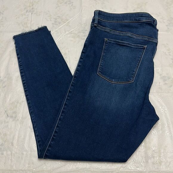 Abercrombie & fitch women’s high rise skinny jeans size 36X22 - Picture 3 of 8